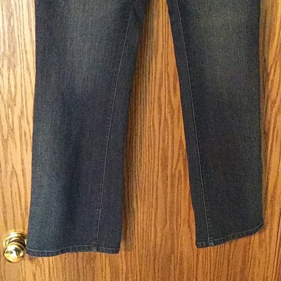 Women's Kardashian Khloe in Curvy Slim Boot Jeans - Picture 3 of 7